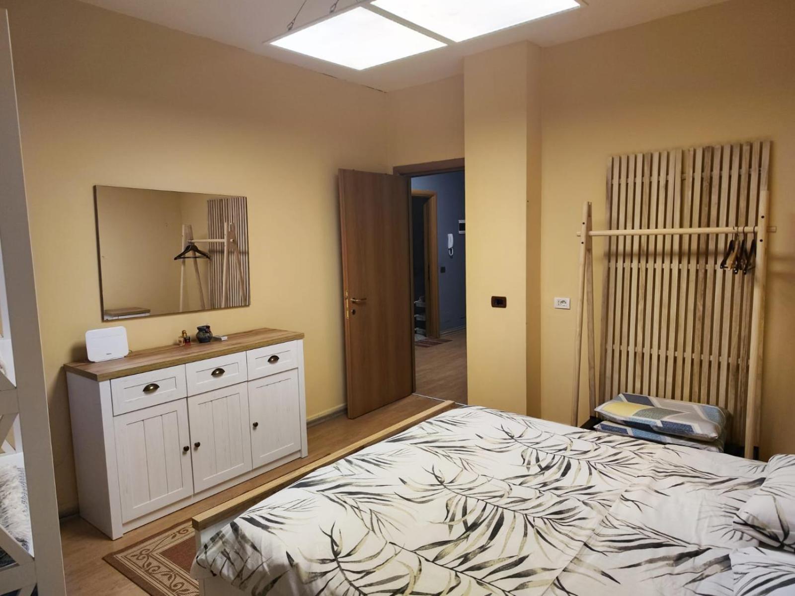The Best Guesthouse In 티라나 외부 사진
