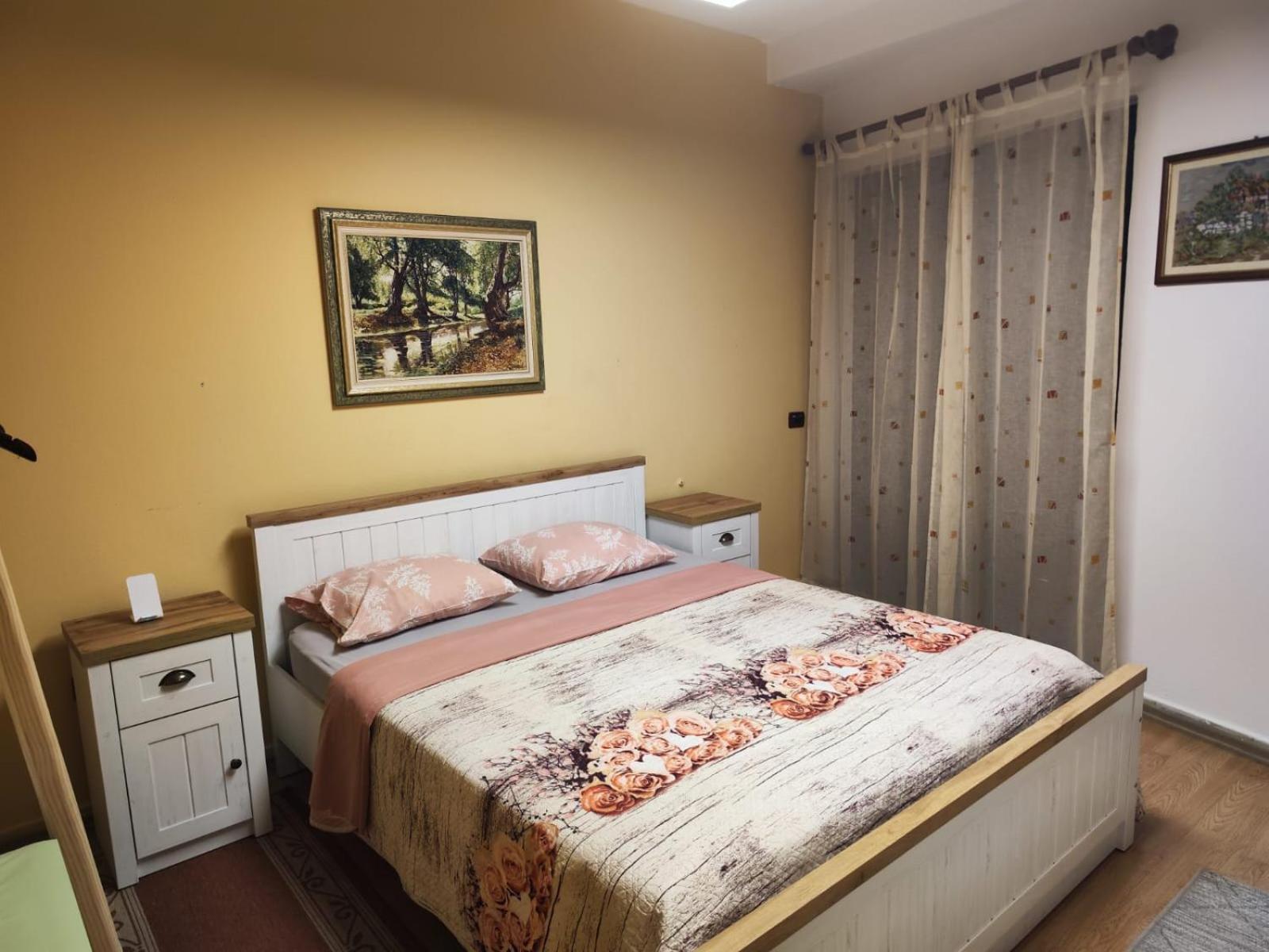 The Best Guesthouse In 티라나 외부 사진